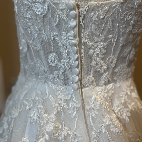 Wedding Dress by Rebecca Ingram - Picture 2 of 4